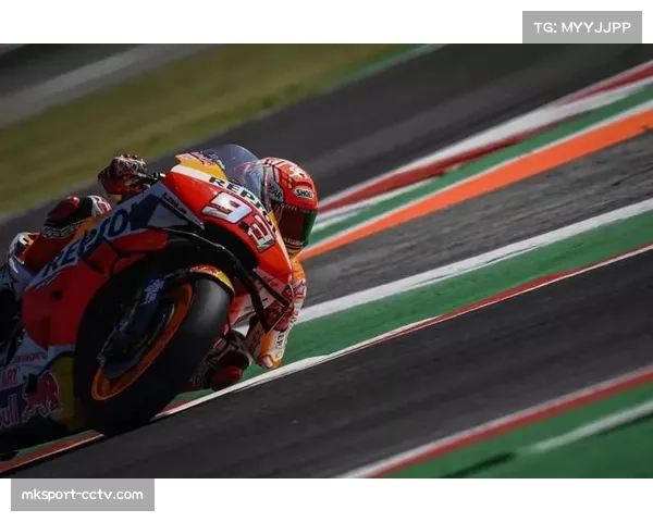 冲刺对决！终点前200米，四名车手并驾齐驱，最终以车轮差距定胜负